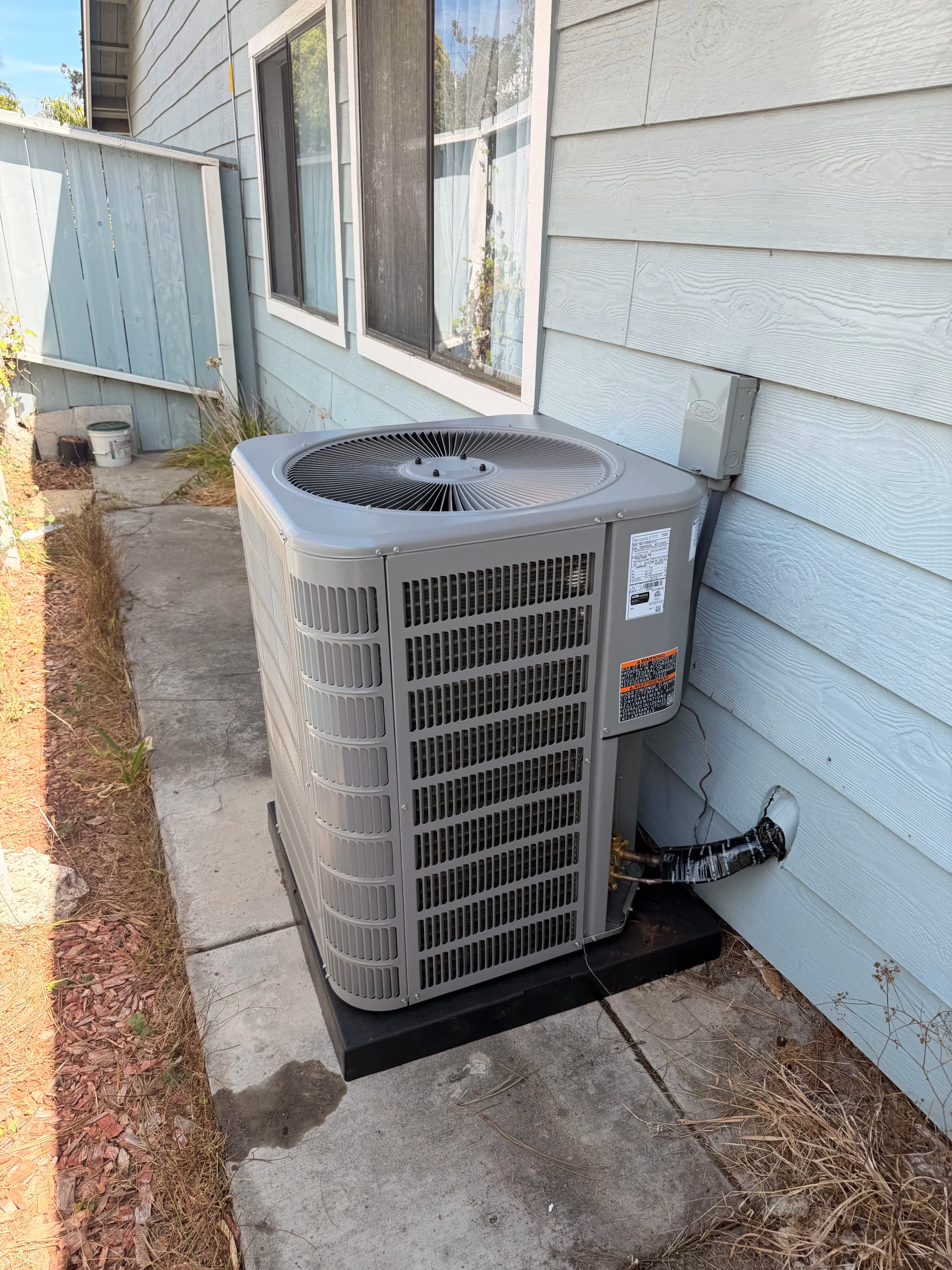 Gallery photos for AC Breakdown on the Hottest Day? We Got This Customer Back Up Fast: Image #1