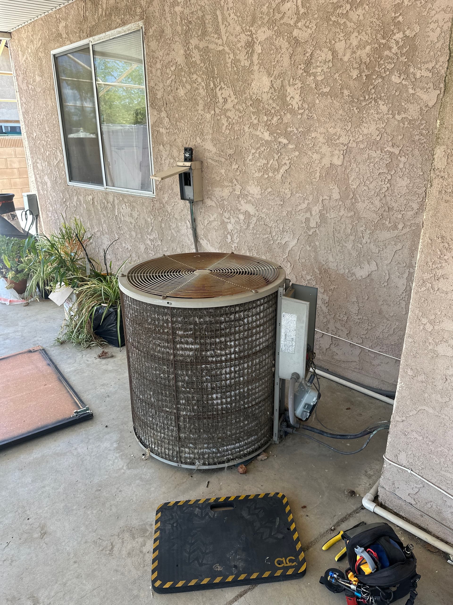 Gallery photos for Full HVAC System Replacement in Hemet: Image #1